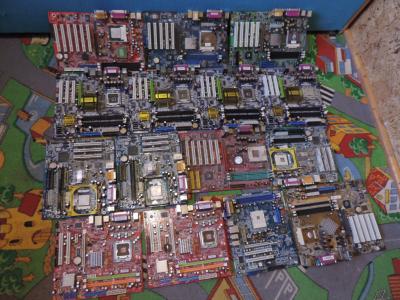 złom komputerowy - płyty procesory karty dyski itp