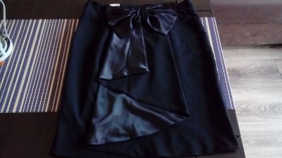Nowa elegancka spódnica z kokardą Atmosphere r. 44