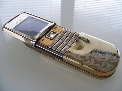 Nokia 8800 Sirocco Gold (18k złoto, Versace)