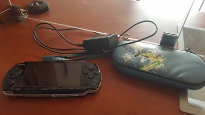 PSP 3004 +8 GIER 4GB KARTA KRAKÓW W