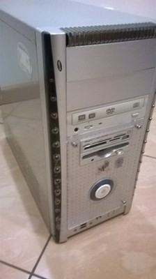Komputer stacjonarny, Intel P E5200, 2,6 Ghz, 3gb