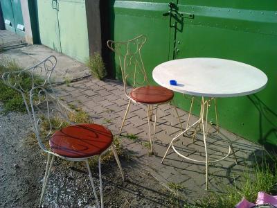 stół kawiarniany 4 krzesła PRL