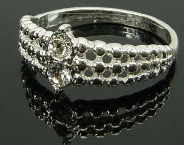 pierścionek 106 srebro modne cyrkonie cyrkonia 21