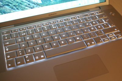 APPLE MacBook Pro 15 2x2.2GHz 4GB 250GB