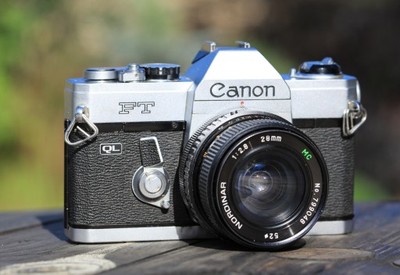 Canon FT QL , obiektyw i kabura