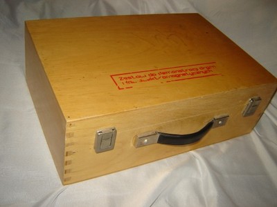 Pomoc naukowa szkolna - pudło drewniane