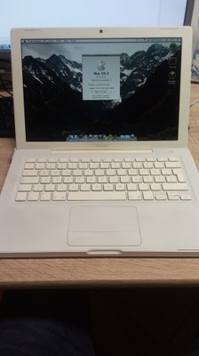 Macbook white A1181, 500 Gb Hdd, 2GB RAM, 13.3 Cal