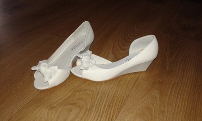 damskie białe buty do ślubu i nie tylko * kokardka - 6682870393 - oficjalne  archiwum Allegro