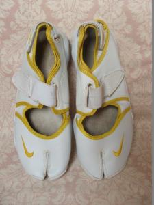 Nike Air dwupalczaste buty do biegania 42 - 5191577344 - oficjalne archiwum  Allegro