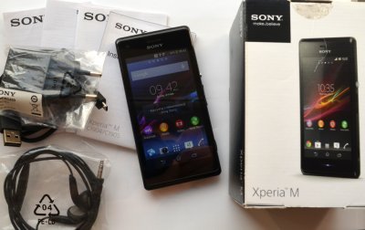 Sony Xperia M C1905 w BDB stanie Komplet!