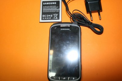 NOWY!!!!Samsung Solid S7710/bez sim/polski
