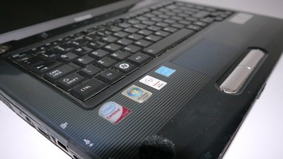 Laptop Toshiba A300 harman/kordon