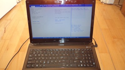 Laptop Asus K52J uszkodzony