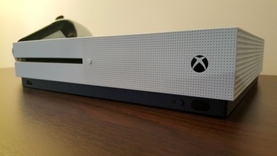 Xbox One S 500 GB jak nowy, 1 pad, gra, gwarancja