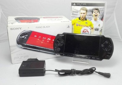 SONY PSP-3004 PB + FIFA 11
