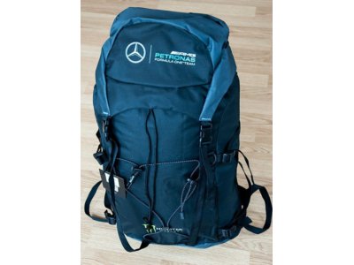 Czarny plecak Mercedes AMG Petronas F1 2016 - 6597365432 - oficjalne  archiwum Allegro