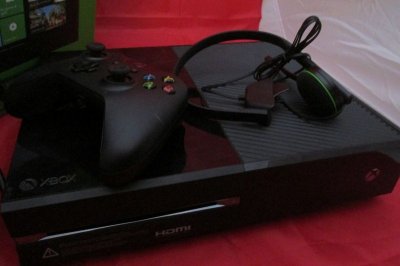 KONSOLA XBOX ONE KOMPLET! 500 GB TANIO!