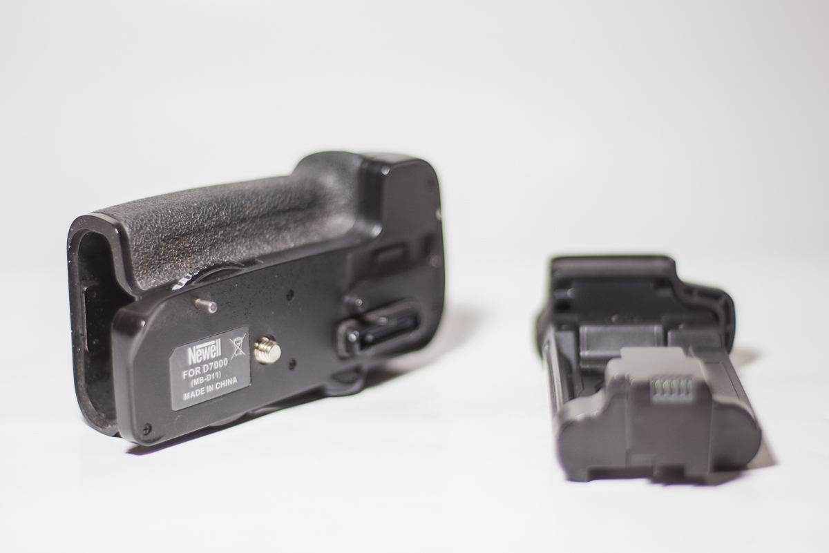 Grip battery back Newell Nikon D7000 zam. MB-D11