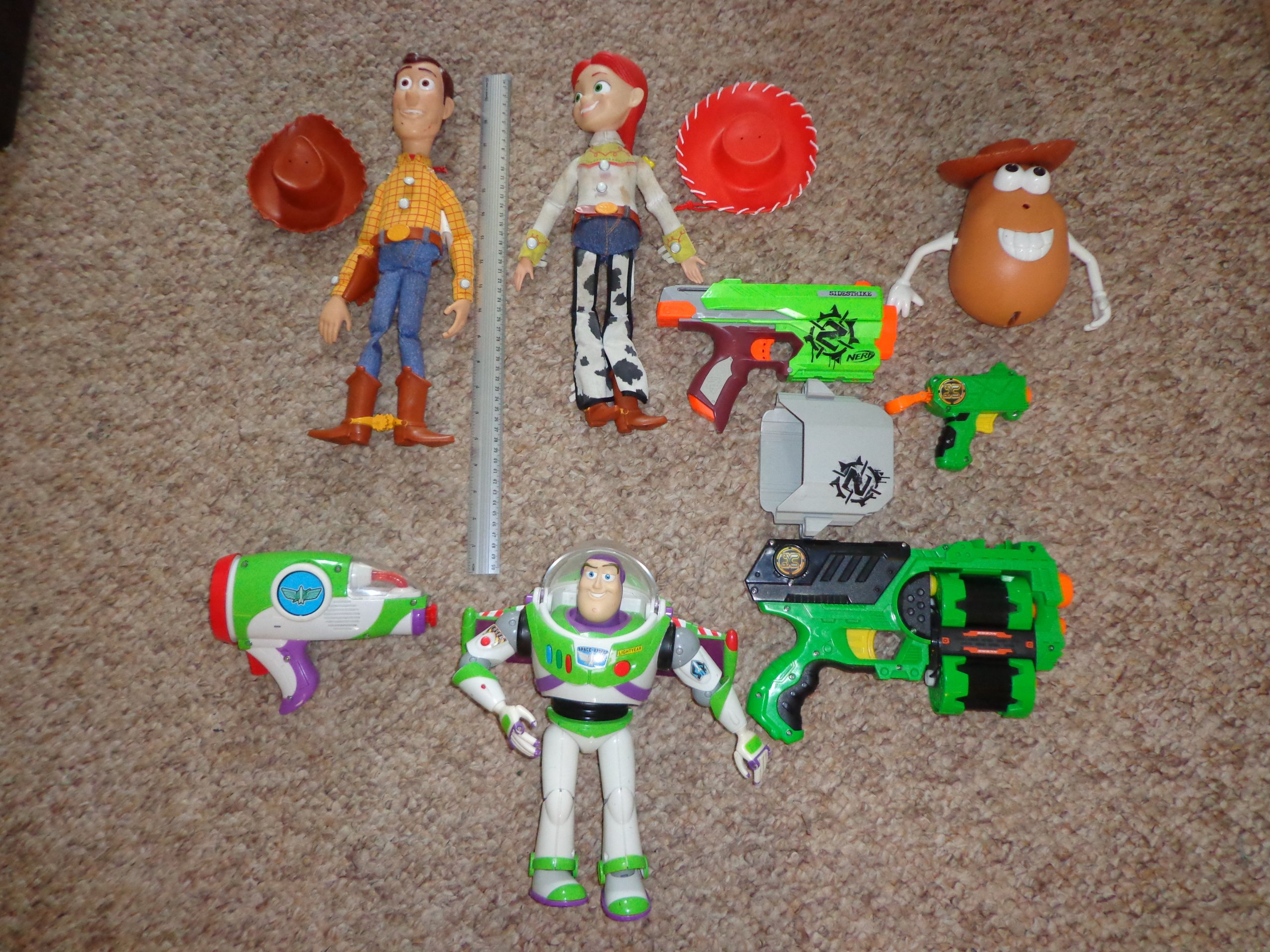 Kultowe zabawki Toy Story + pistolety od 1 PLN !!! - 7055438993 - oficjalne  archiwum Allegro