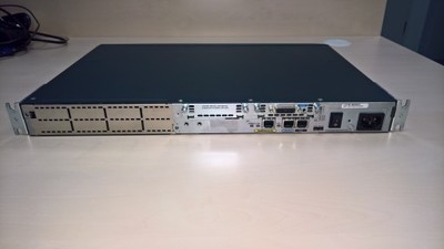 Cisco 2610XM + WIC-1T + uchwyty RACK