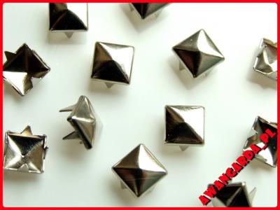 Awangarda ćwieki piramidki 8 mm srebrne (40 szt.)