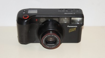 Klasyk aparat fotograficzny PANASONIC C-2000ZM