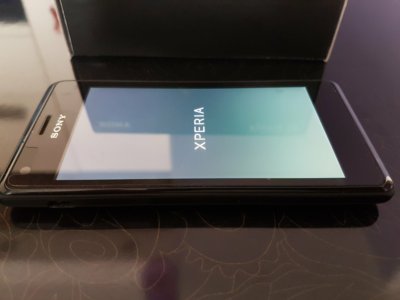 Sony Xperia M c1905 + etui S-line