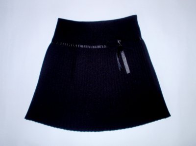 Elegacka czarna spódniczka plisowana roz 140