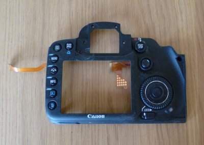 Canon EOS 7D - Obudowa tylna