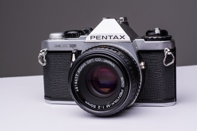 Aparat Pentax ME super + Pentax 50mm f/2 + M42