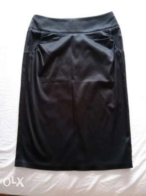 Eleganckie czarne spódnice S orsay