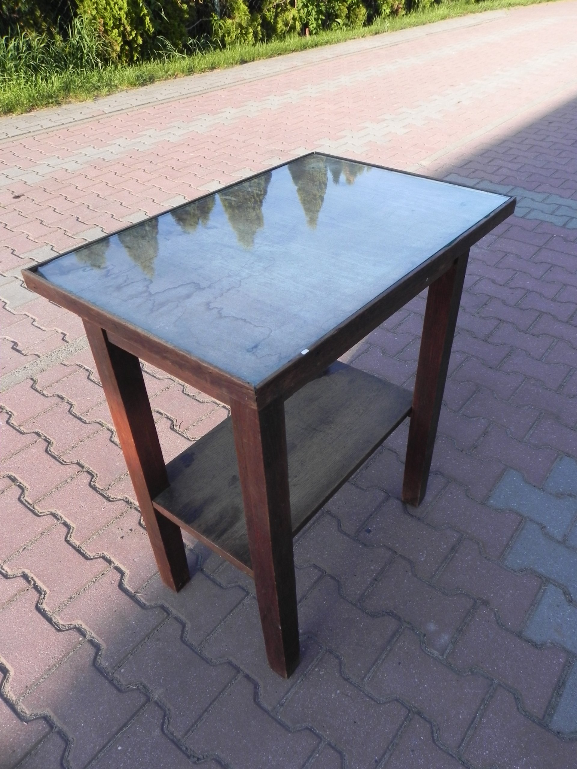 drewniany stolik ze szkłem półka kwietnik PRL 
