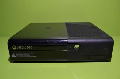 XBOX 360 4GB +DYSK 500GB +GRY +PAD