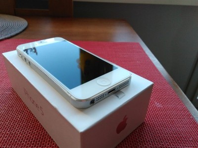 iPhone 5 16GB White - wizualnie stan idealny!