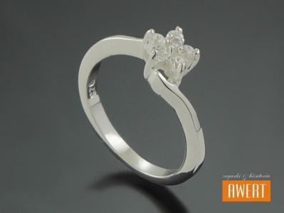 SZILO srebrny pierścionek z cyrkoniami r. 16 AWERT