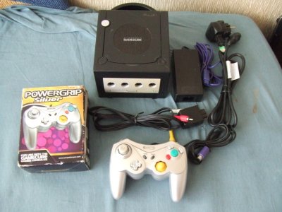 Konsola Nintendo GameCube NGC, nowy pad