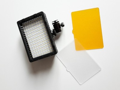 Lampa LED-130 do kamer i lustrzanek