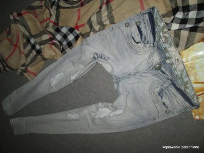 AUTHENTIC__dziury JEANSOWE spodnie rurki jeans_38