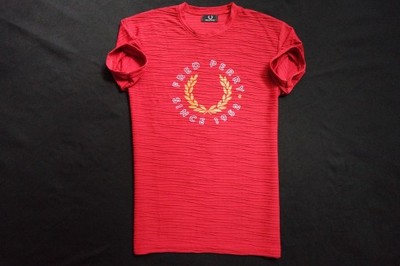 FRED PERRY koszulka czerwona t-shirt nadruk_____XS
