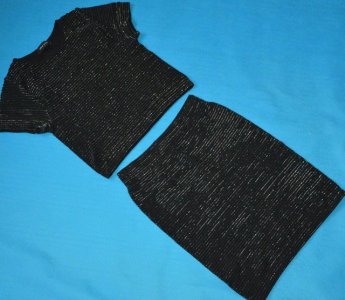 B5 Połyskujący komplet NEW LOOK XS spódnica bluzka