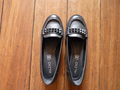 Skórzane buty typu mokasyny firmy ALDO