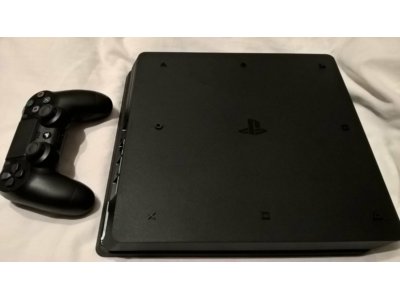 PlayStation 4 Slim 1 TB + 3 Gry Battlefield 1+COD