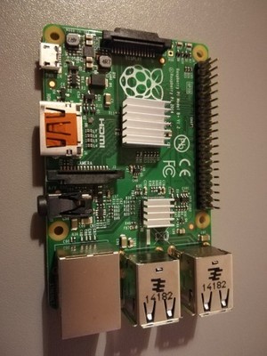 Raspberry Pi B+ + obudowa i karta pamięci