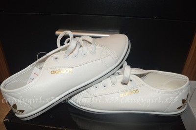 Białe buty Adidas trampki złote logo - 6751709805 - oficjalne archiwum  Allegro