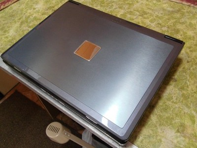 Laptop dla gracza Schenker Clevo D901C