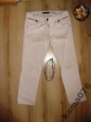 river island-białe spodnie jeansowe -promocja