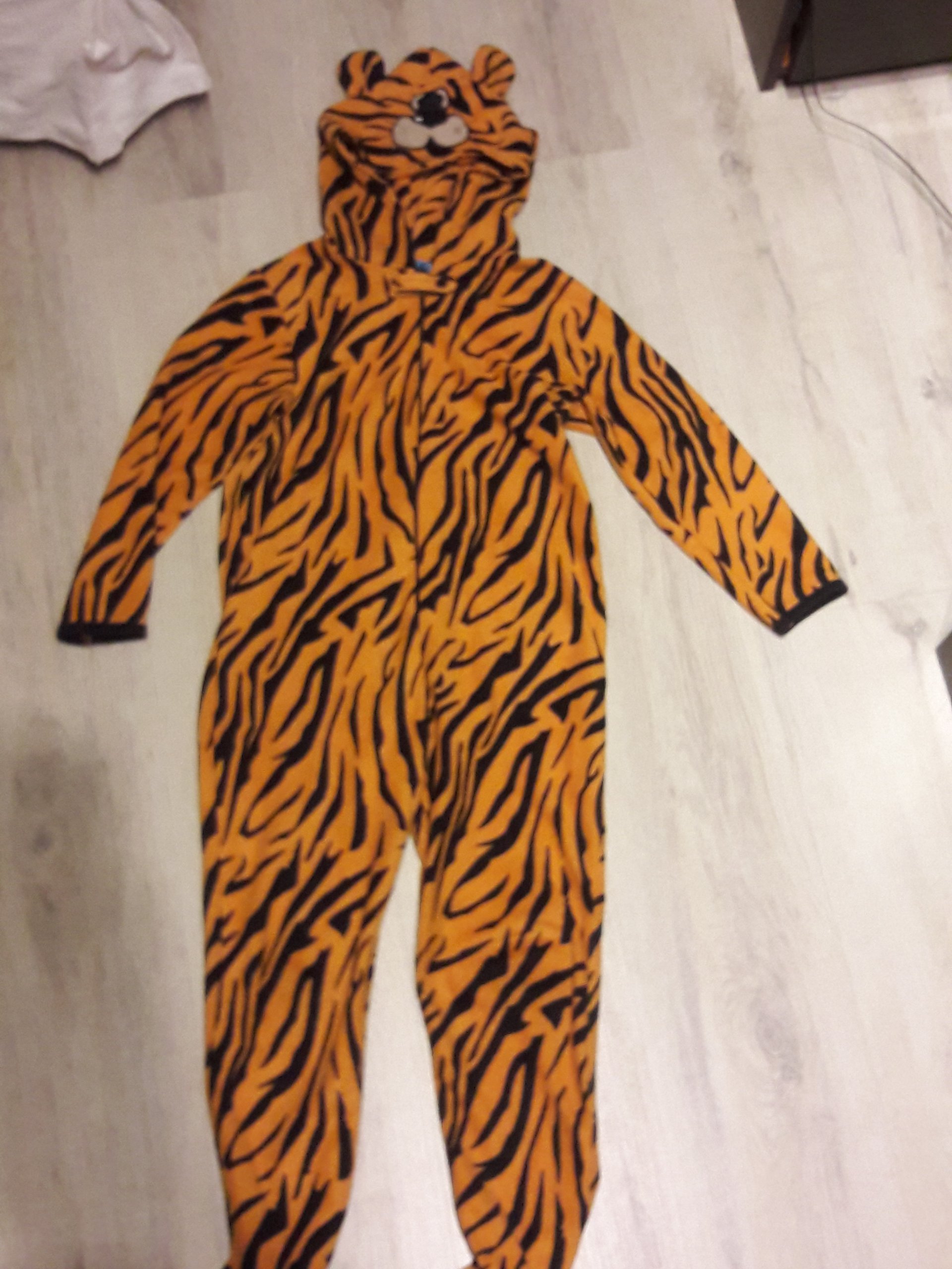 strój piżamka tygrysek Primark 7-8 lat 128 cm