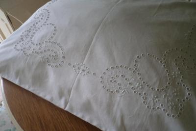 Poszewka na poduszkę - haftowana