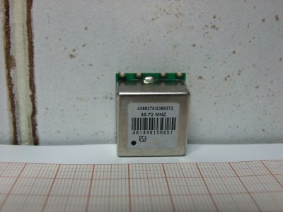 Oscylator kwarcowy 30,72MHz - różne