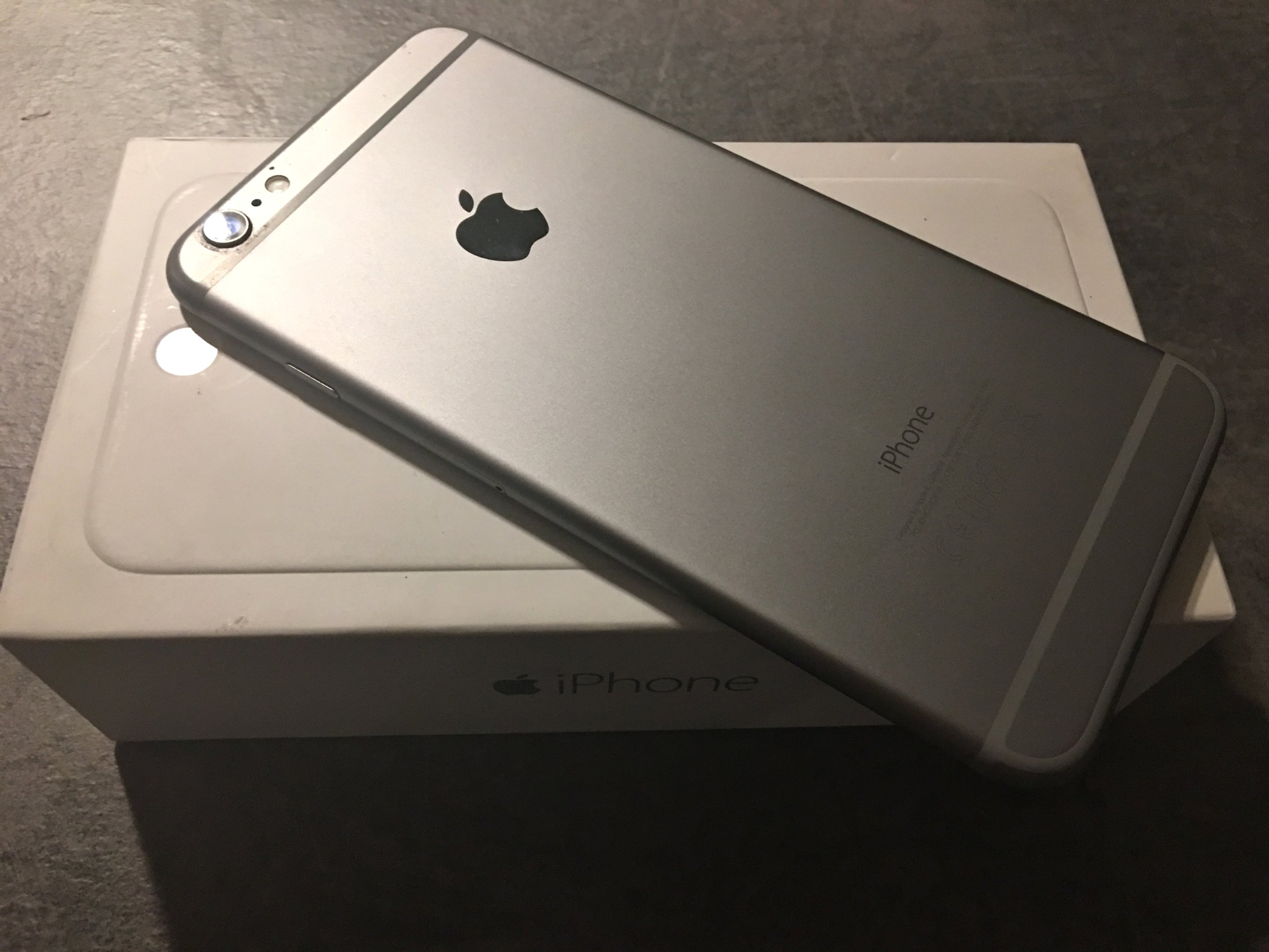 iPhone 6 Plus Space Grey 128 GB + etui UAG IGŁA!
